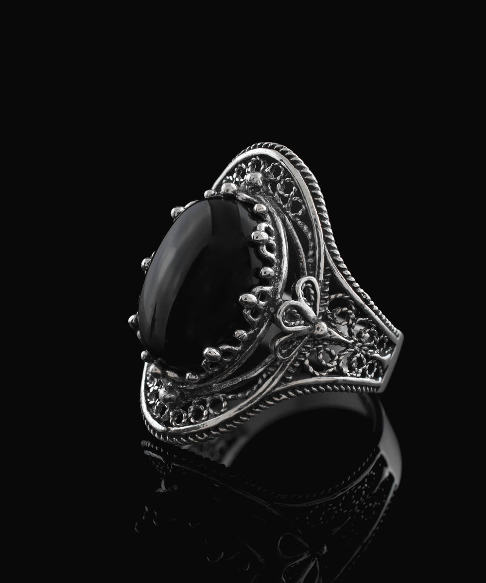 Black Onyx Gemstone Filigree Art Woman Silver Statement Ring