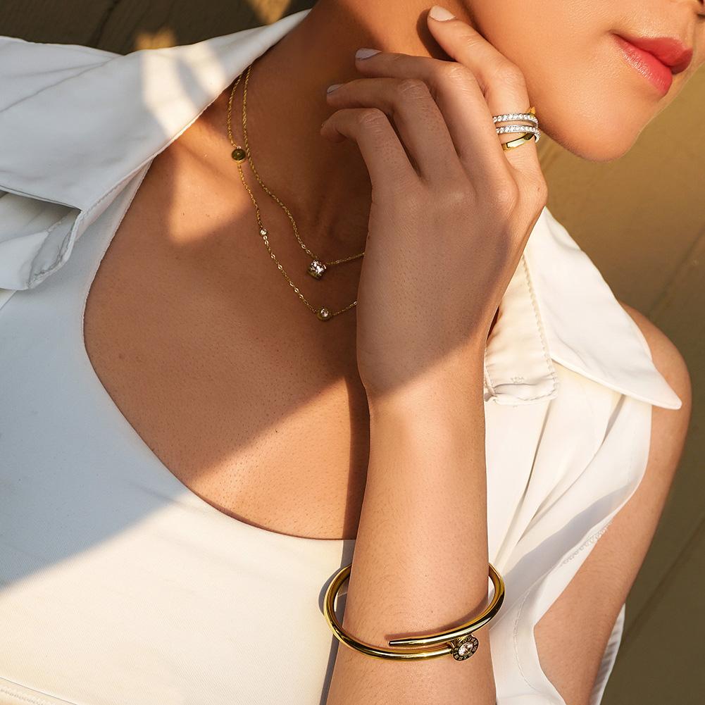 Woman wearing Cubic Zirconia Set Image